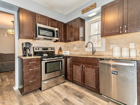 4th image of 7159 Selworthy Ln