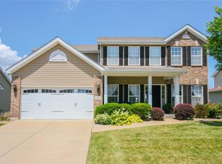 1091 Pierpoint Lane St, Charles, MO 63303