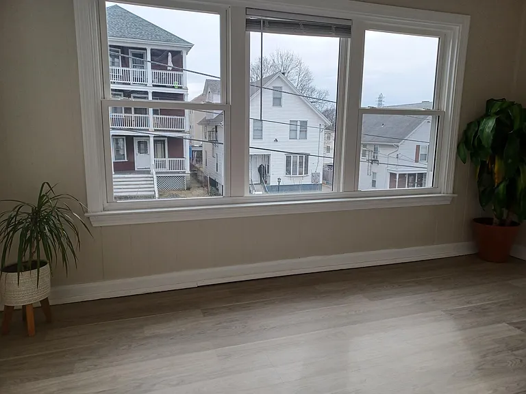 22 Chestnut St — Photo 6