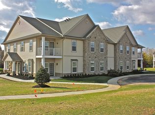 2008 Shady Oak Dr, Mount Joy, PA 17552