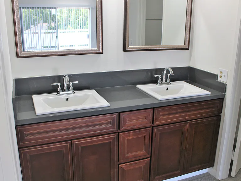 1909 E Bardet Pl — Photo 10