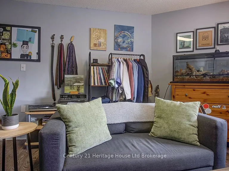 42 Harvey St #6 — Photo 9