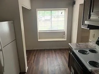 2 bed, 2.5 bath, 1288 sqft, $1,300 — Photo 4