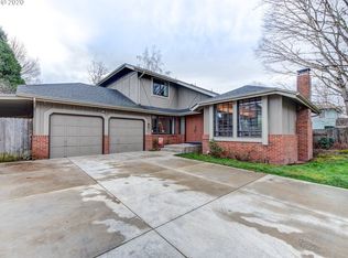 483 71st St, Springfield, OR 97478