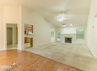 1119R Harbins Pass Dr, Dacula, GA 30019