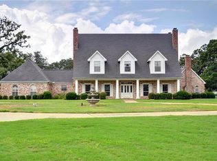 6040 Oak Hollow Dr, Burleson, TX 76028