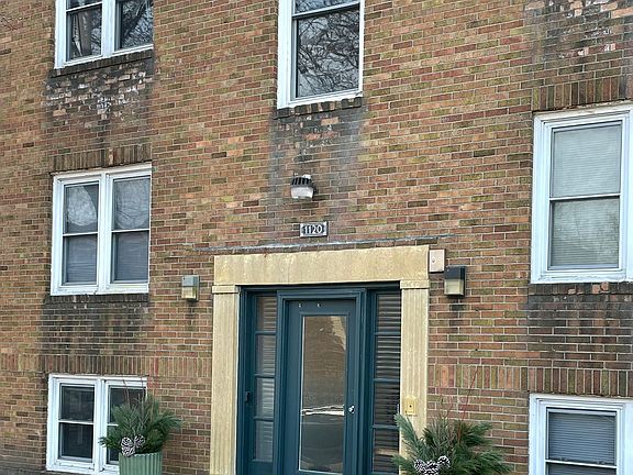 3rd image of 1120 Grand Ave APT 103