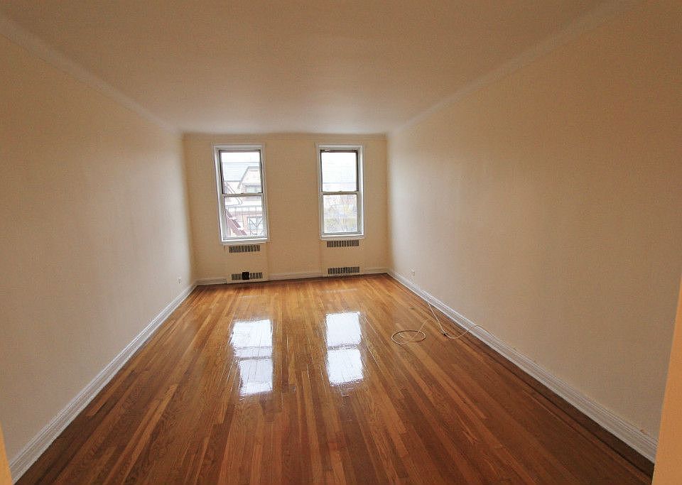 1st image of 4143 39th Pl APT 3B