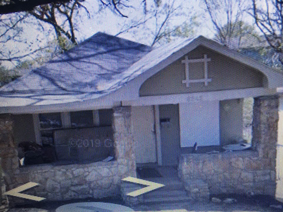 2nd image of 8242 Flora Ave