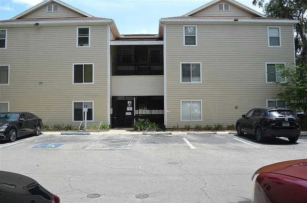 4 bed, 1225 sqft, $675 — Photo 1