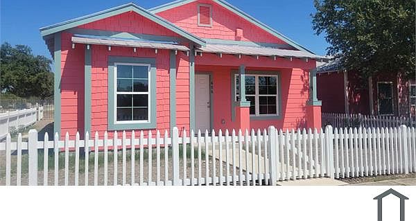 1st image of 606 Chihuahua St