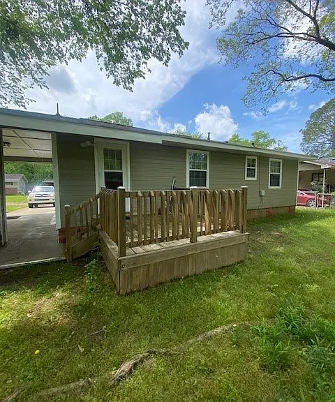 250 Winfield St — Photo 12