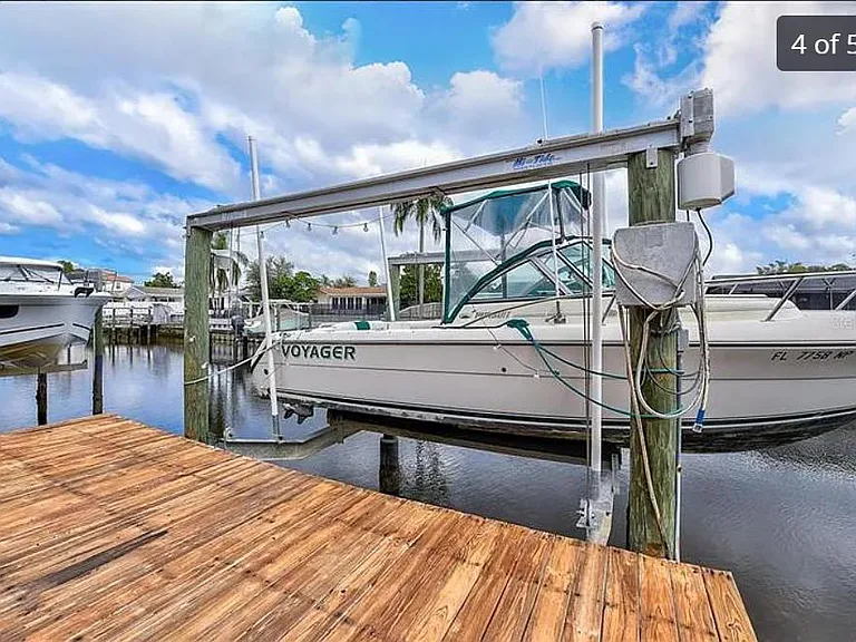10621 Hatteras Dr — Photo 1