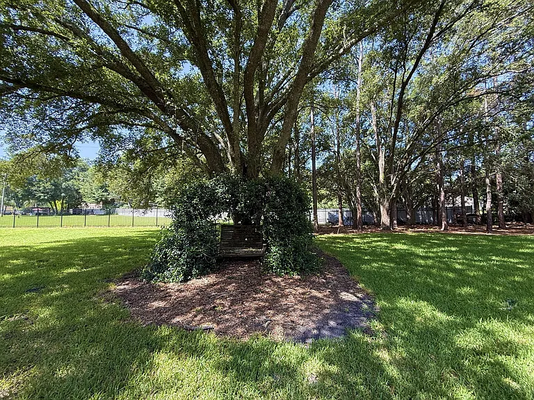 124 Estates Cir — Photo 26