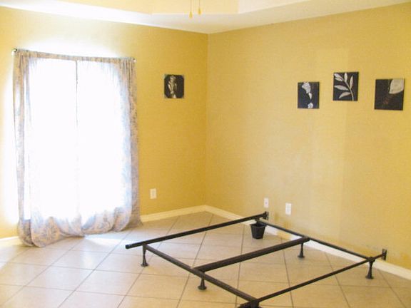 4th image of 9405 Los Olmos Dr