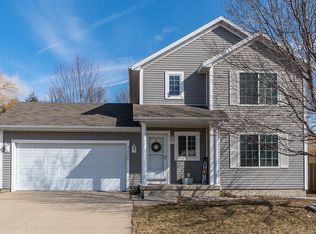 3425 Field Stone Pl SW, Cedar Rapids, IA 52404