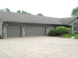 7980 Sandy Ridge Rd, Kewaskum, WI 53040