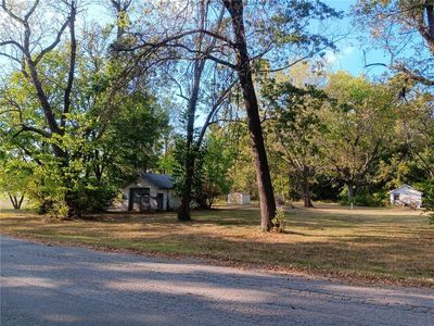 207 W 13th St, Pleasanton, KS, 66075
