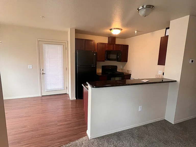 11010 W Brassy Cove Loop — Photo 18