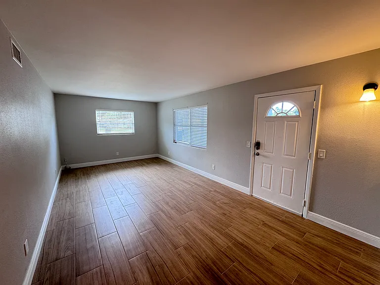 662 Union St #1A — Photo 8