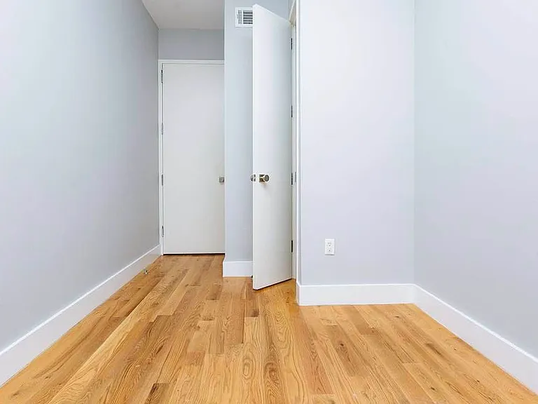 456 Madison St #1L — Photo 8