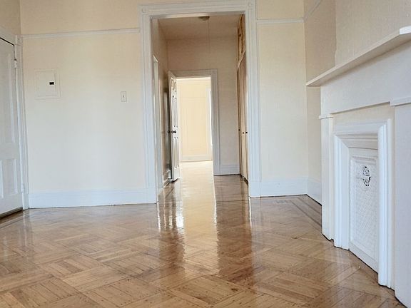 2nd image of 267 Macdonough St #3