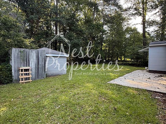 2nd image of 1826 Horseshoe Dr