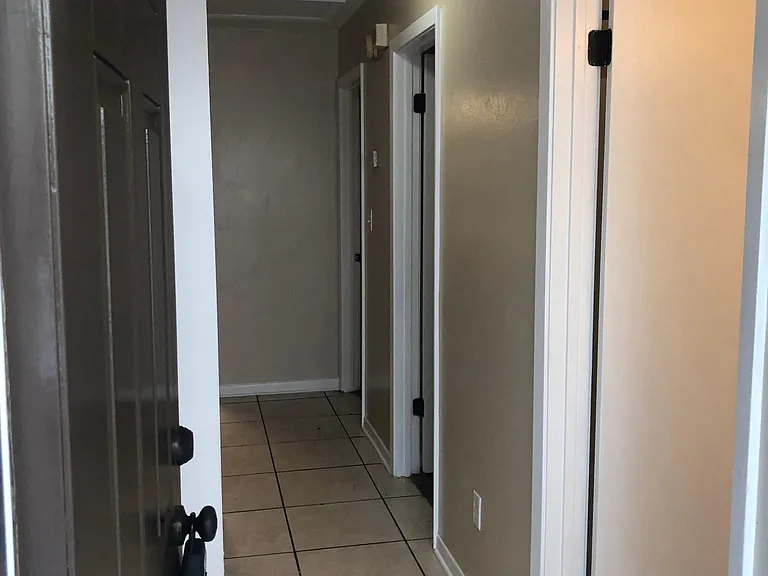 1487 Live Oak Dr — Photo 5