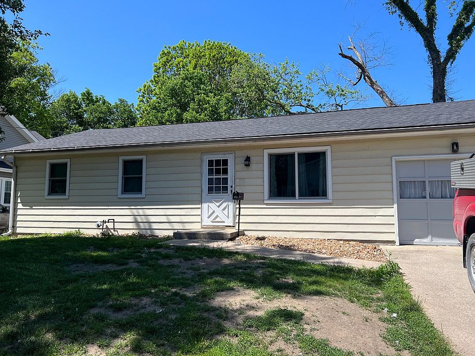 1st image of 435 E Yerby St