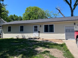 435 E Yerby St, Marshall, MO 65340