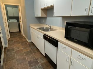 4320 S Corbett Ave APT 113, Portland, OR 97239