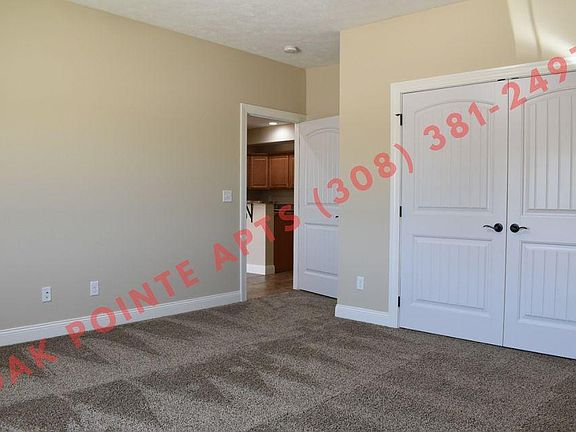 3rd image of 1011 Starwood Ave