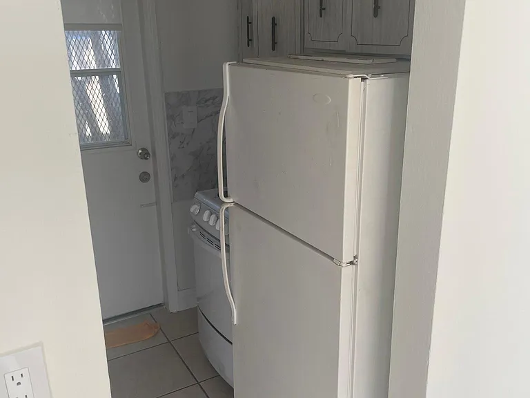 1023 NW 36th Ave #3 — Photo 6