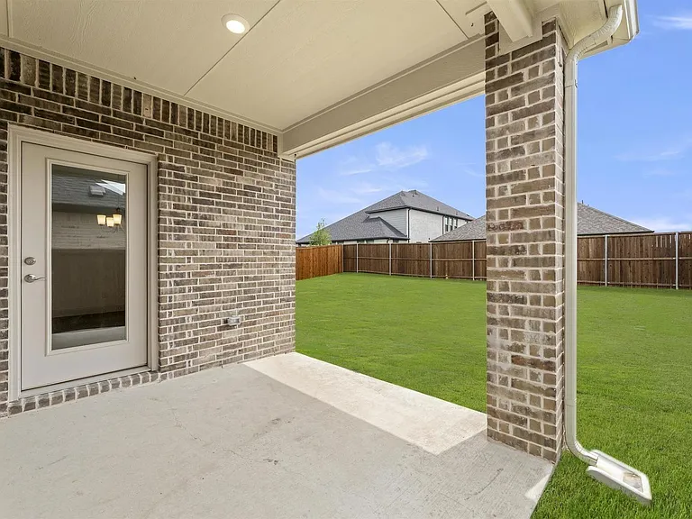 544 Oak Creek Dr — Photo 22