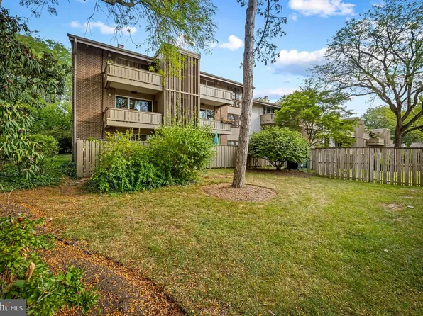 121 Cross Keys Rd #R121d, Baltimore, MD 21210