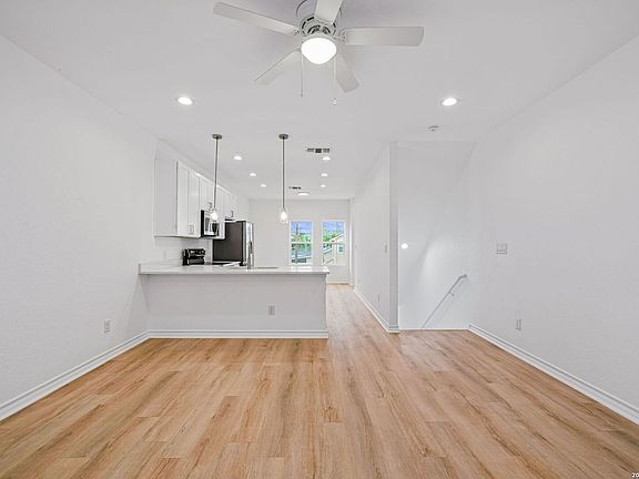 5th image of 1303 Essex St #202