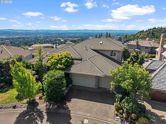 2nd image of 1153 SW Fairfax Pl