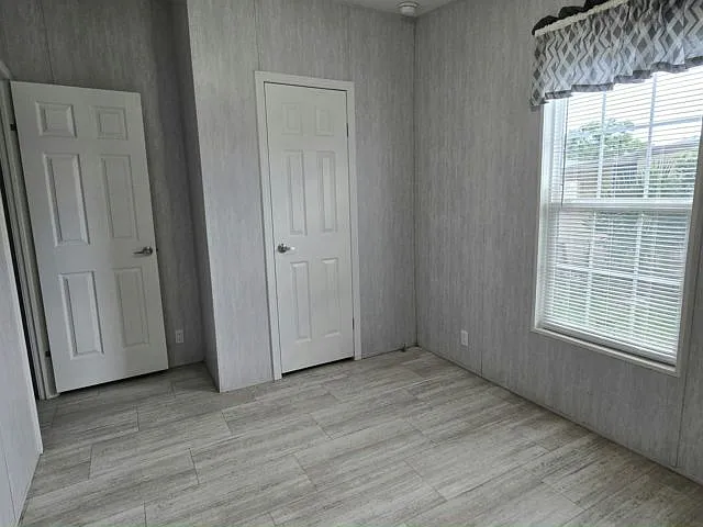 3 bed, 2.0 bath, 1120 sqft, $1,715 — Photo 4