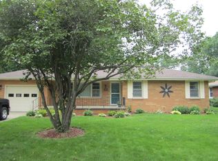 1911 Lynwood Dr, Champaign, IL