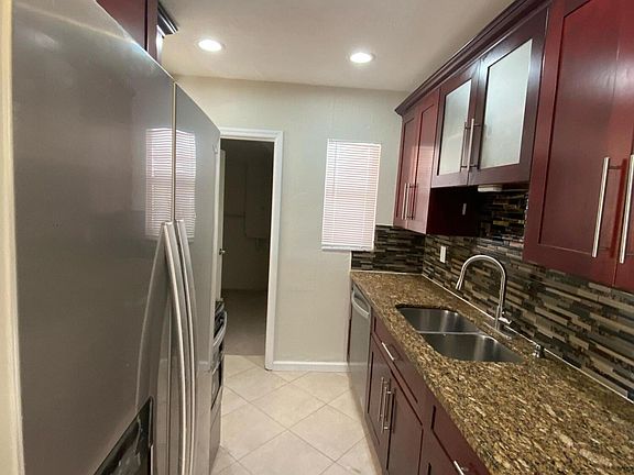 3rd image of 311 NE 28th Court