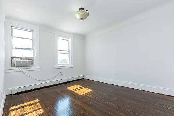 Rented by Modern Spaces | media 14