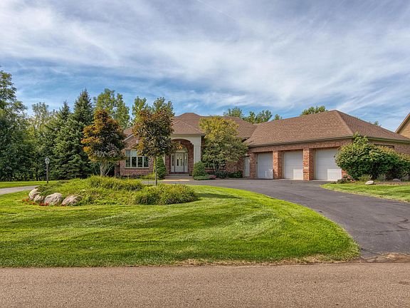 2nd image of 6650 Avonlea Ct SE