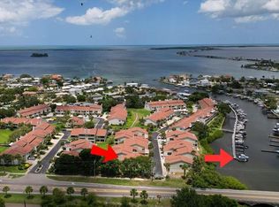 645 Drake Ln N, Dunedin, FL 34698