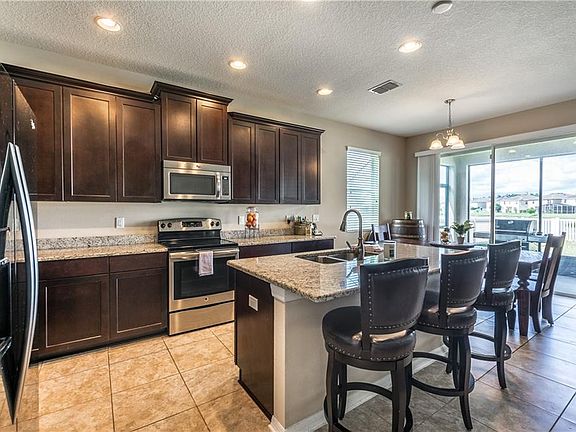 3rd image of 10603 Pictorial Park Dr