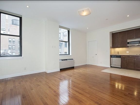 2nd image of 488 7th Ave APT 2J