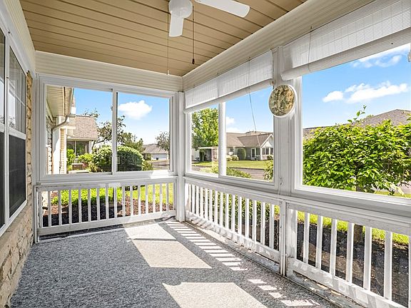3rd image of 673 Villa Dr