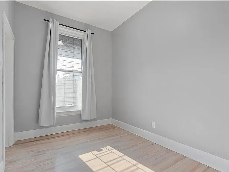 3136 N Clifton Ave #3R — Photo 7
