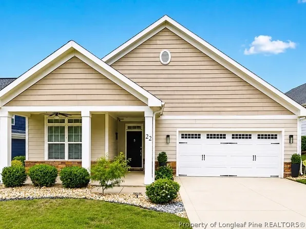 22 Glenwood Ct, Spring Lake, NC 28390