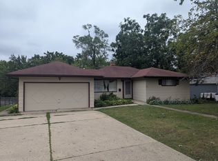 413 W Palatine Rd, Palatine, IL 60067