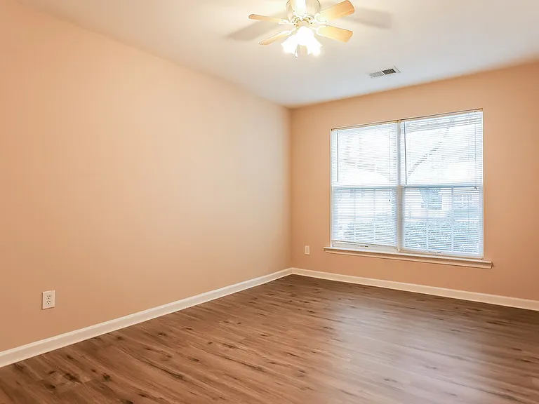 357 Hunterian Pl — Photo 18
